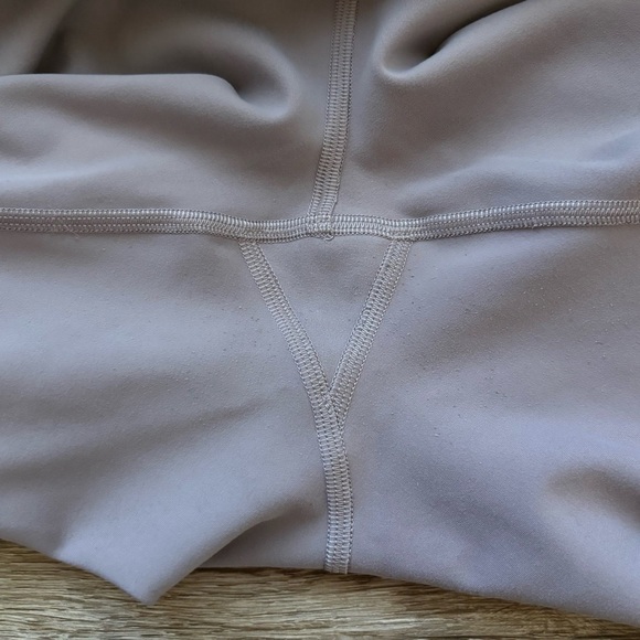 Lululemon Instill High-Rise Tight Violet Verbena
Size 10 - Picture 9 of 12